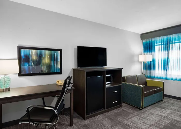La Quinta Inn By Wyndham Indianapolis Airport Executive Dr