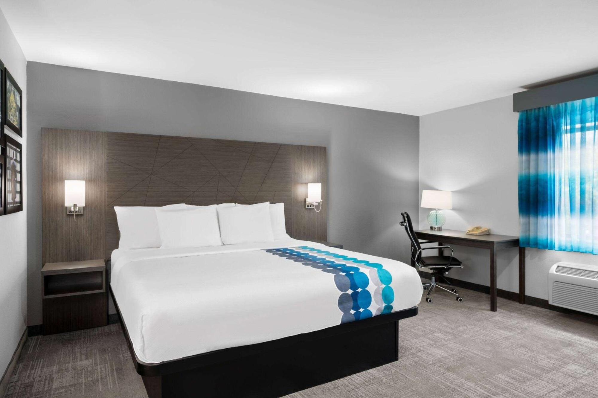 Hotel La Quinta By Wyndham Airport Executive Dr 3*