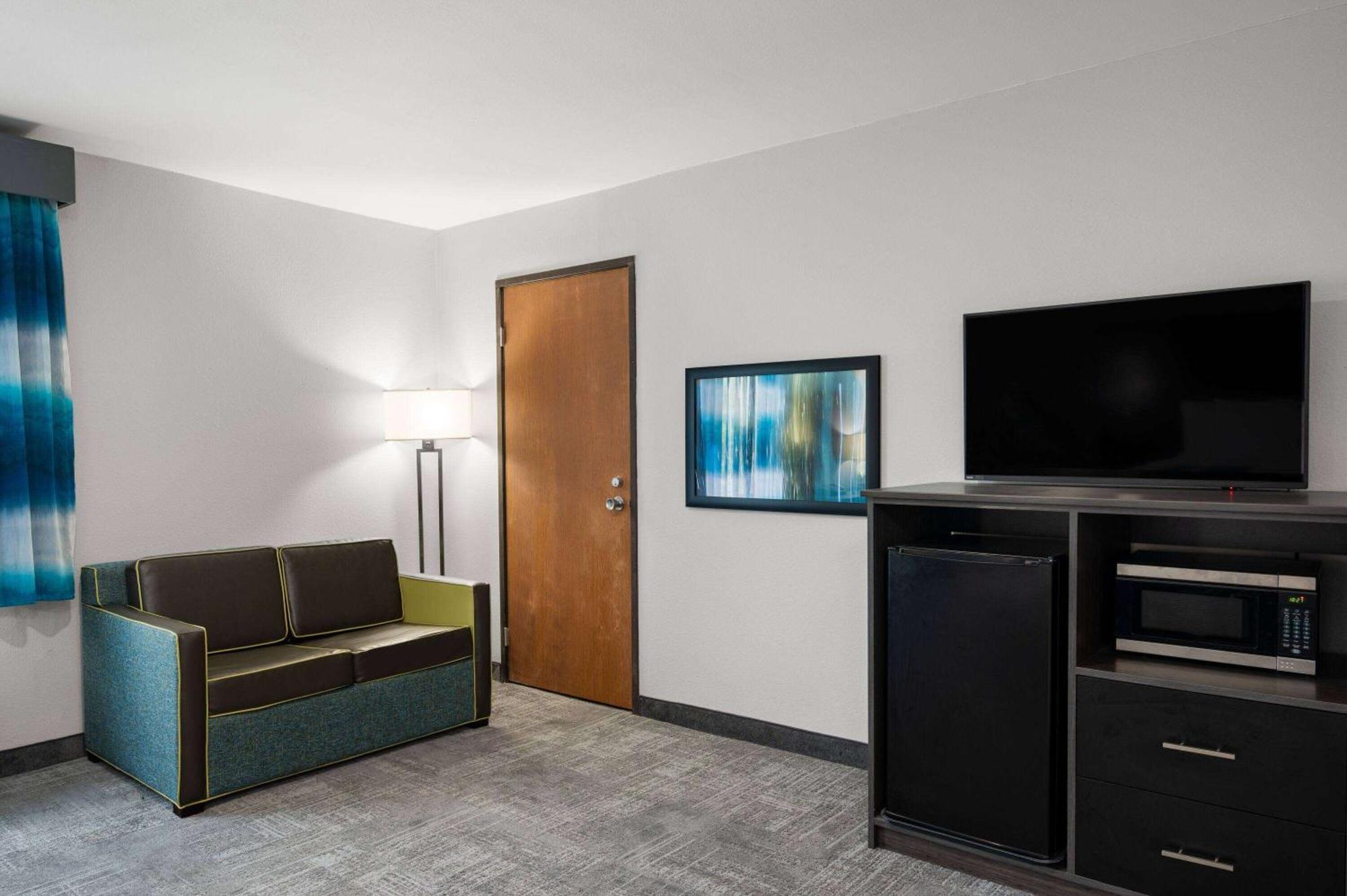 Hotel La Quinta By Wyndham Airport Executive Dr