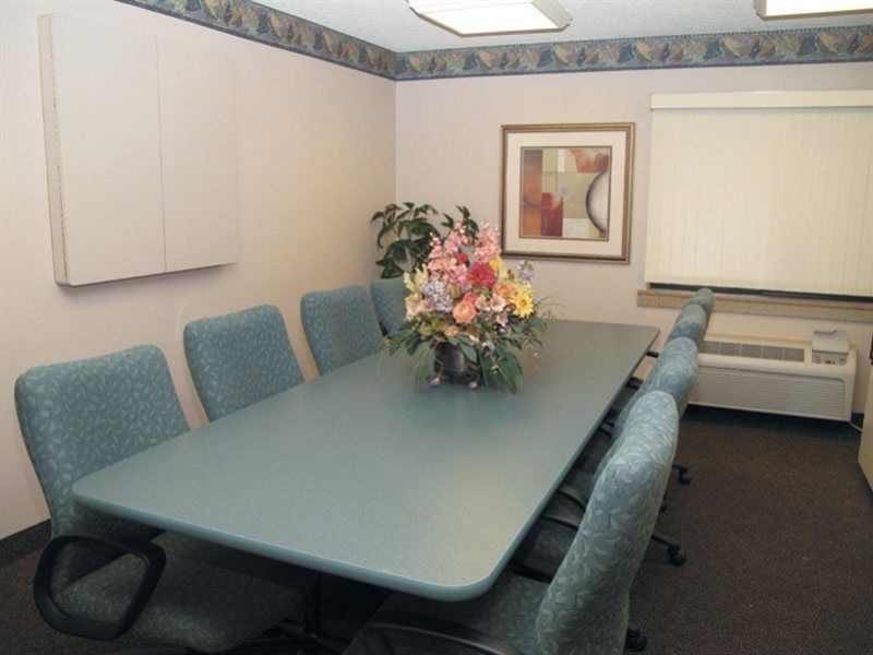 La Quinta By Wyndham Airport Executive Dr Hotel Indianapolis