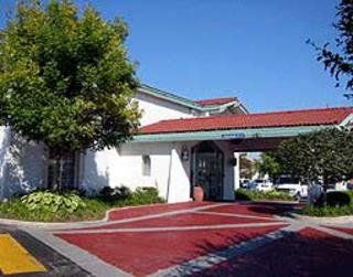 Hotel La Quinta By Wyndham Airport Executive Dr 3*