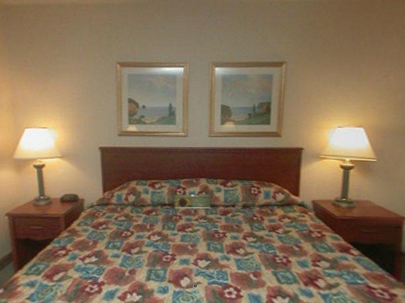 Hotel La Quinta By Wyndham Airport Executive Dr 3*